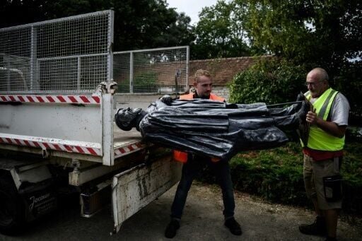 The statue's sculptor said he was happy for it to be removed